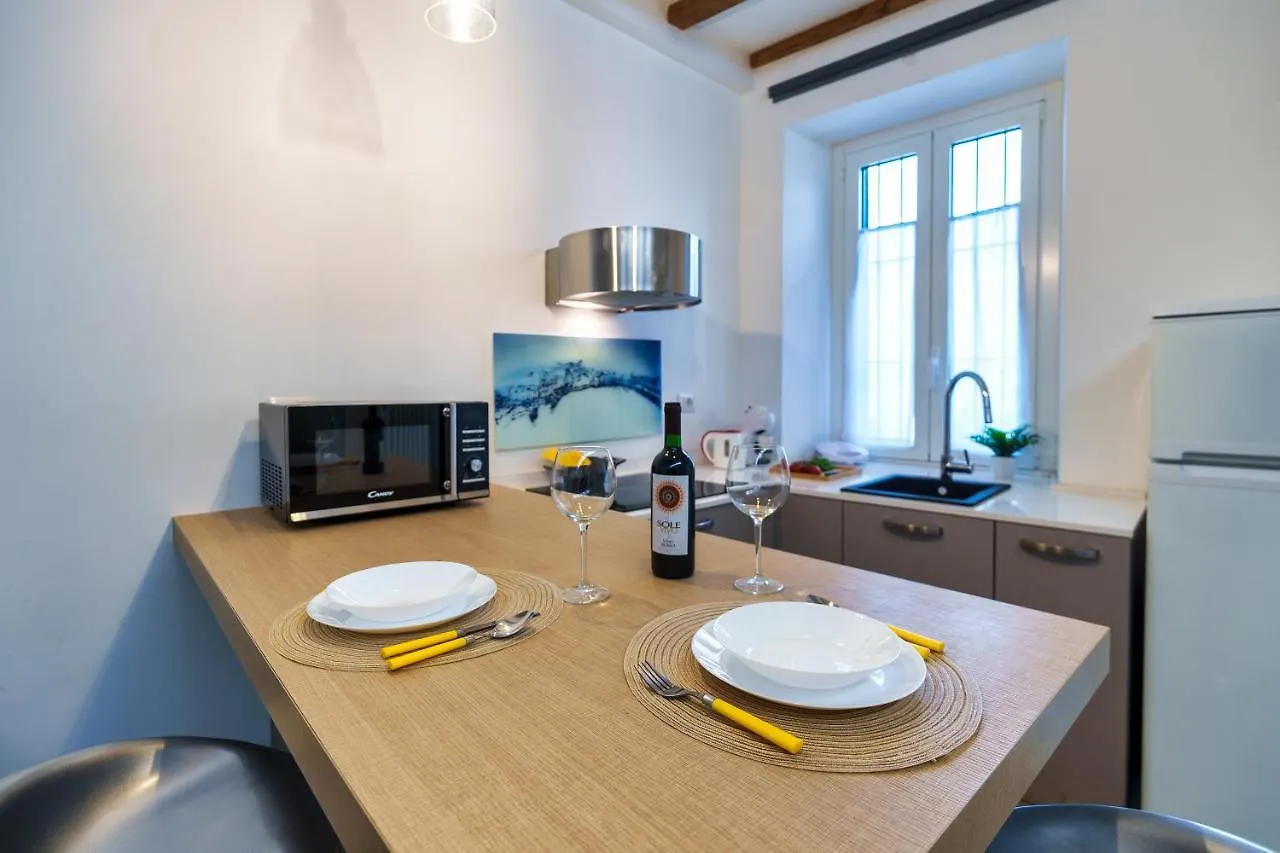 Apartment Ambrogio'S Nest - Modern Close To Cadorna Station Milan