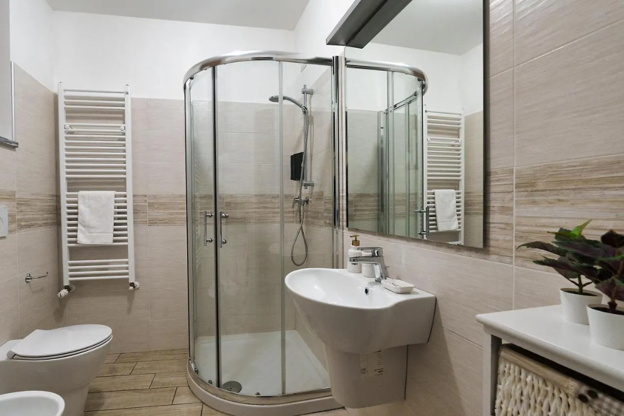 Apartment Ambrogio'S Nest - Modern Close To Cadorna Station Milan